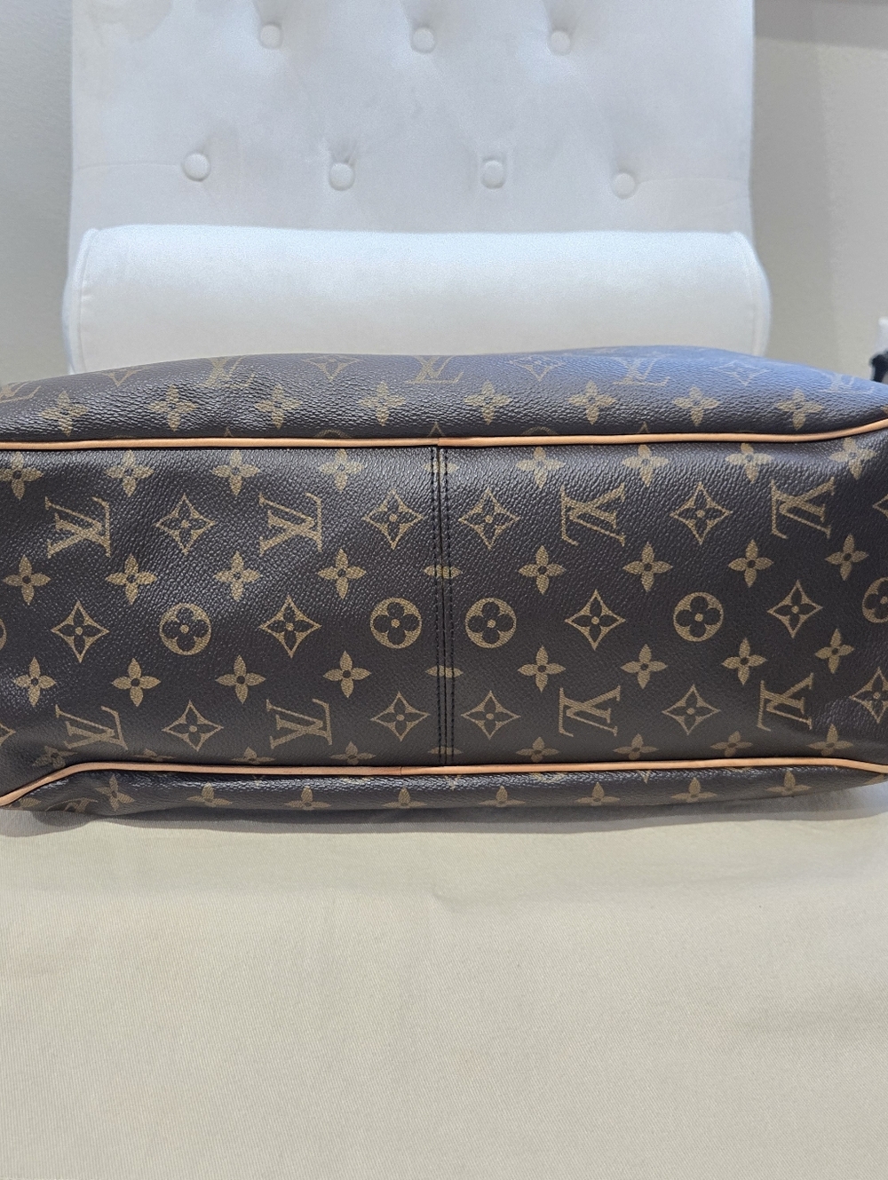 Authentic Louis Vuitton Delightful MM in classic Monogram canvas  - Picture 12 of 15